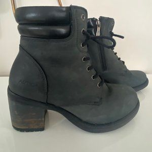 ARTICA by Brown's Yarmouth Boots